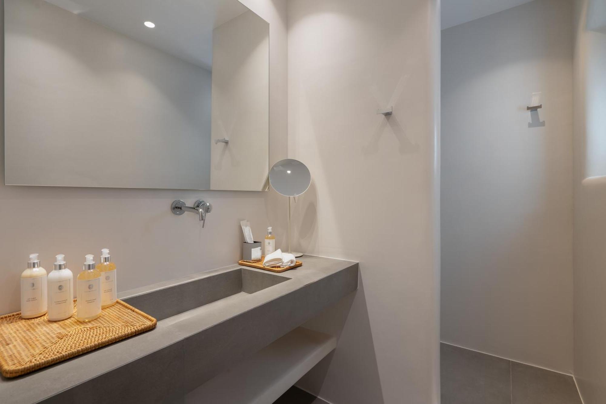 Nero Suites By Nomee Hospitality Group อิเมโรวิยอน ภายนอก รูปภาพ