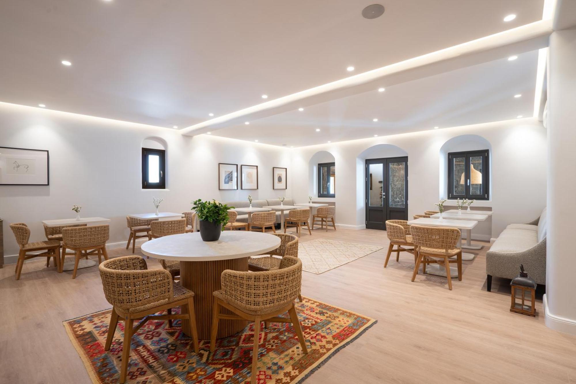 Nero Suites By Nomee Hospitality Group อิเมโรวิยอน ภายนอก รูปภาพ