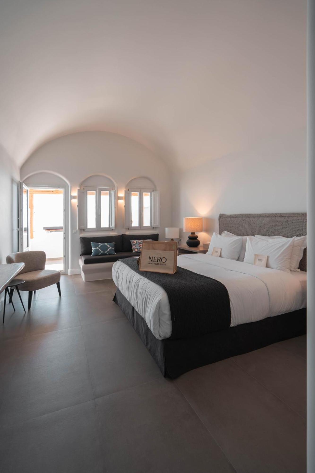 Nero Suites By Nomee Hospitality Group อิเมโรวิยอน ภายนอก รูปภาพ